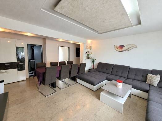 Wohnung zum Kauf 219.000 € 4 Zimmer 88,9 m² Stetten Stetten am kalten Markt 72510