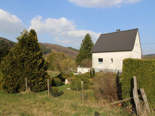 Einfamilienhaus zum Kauf als Kapitalanlage geeignet 149.000 € 2 Zimmer 5.343 m² Grundstück Baldeborn Meschede 59872