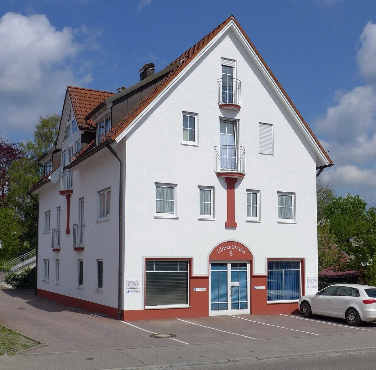 Bürogebäude zum Kauf als Kapitalanlage geeignet 1.100.000 € 460 m²<br/>Fläche Ulmer Str. 8 Burgau Burgau 89331