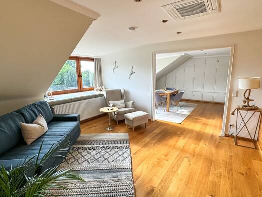 Wohnung zur Miete 998 € 2,5 Zimmer 71 m² frei ab 01.08.2026 Schobüll Husum 25813