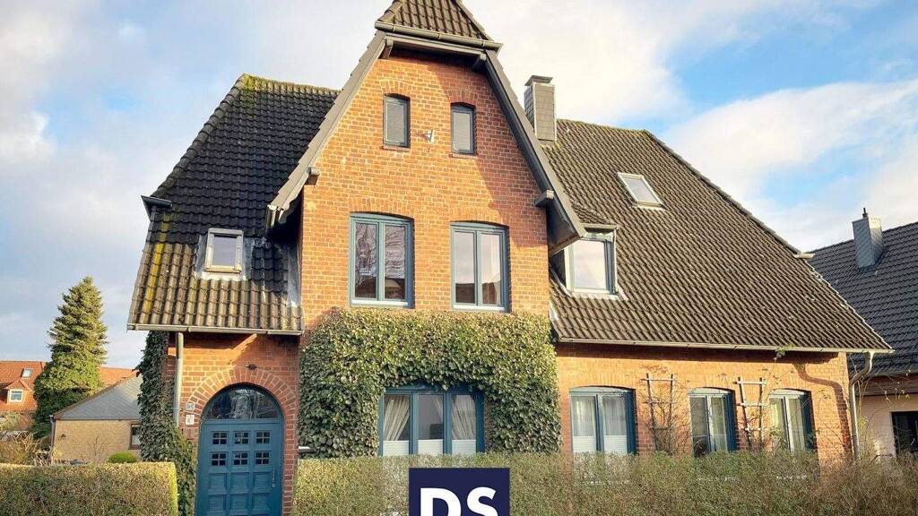 Mehrfamilienhaus zum Kauf 495.000 € 9,5 Zimmer 240 m² 627 m² Grundstück Melsdorf 24109