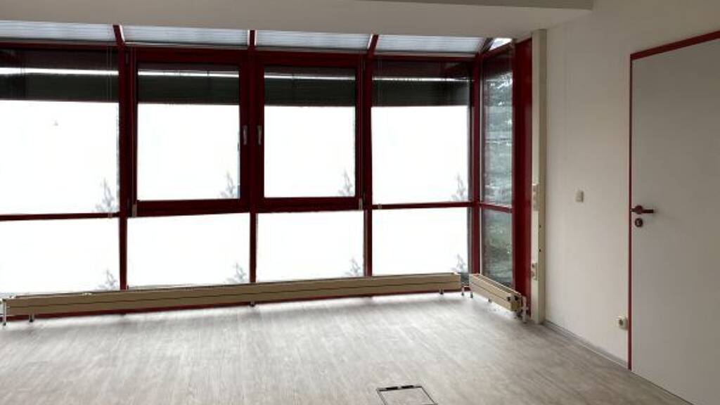 Bürogebäude zur Miete 12 Zimmer 558 m² Bürofläche Weiden 92637