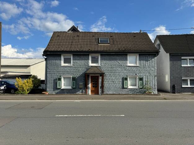 Doppelhaushälfte zum Kauf 199.000 € 4 Zimmer 120 m² 121 m² Grundstück Burscheid Burscheid 51399