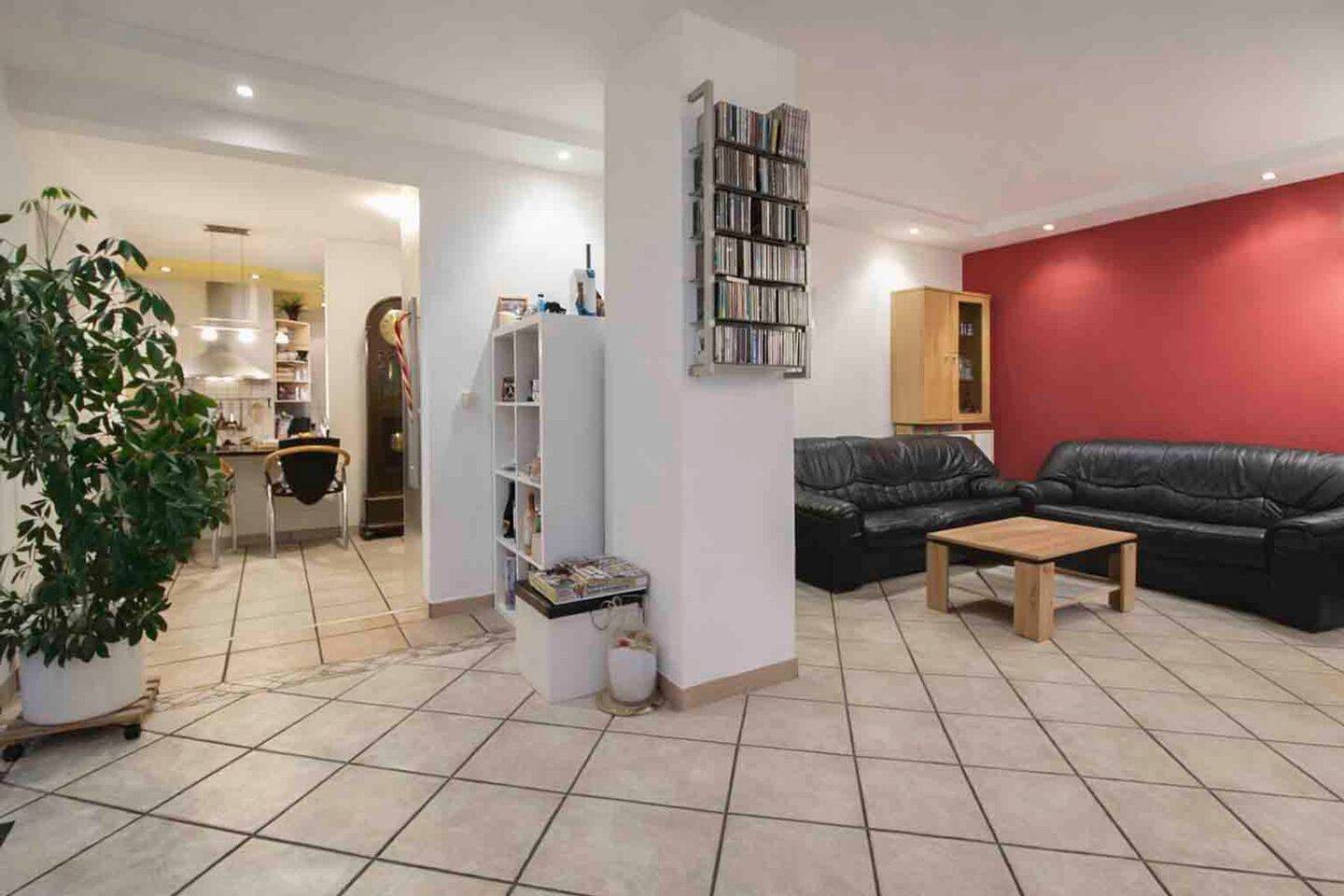 Immobilie in Norderstedt - Ein Haus - Zwei Möglichkeiten  Einfamilienhaus mit separatem Anbau - Bild 2