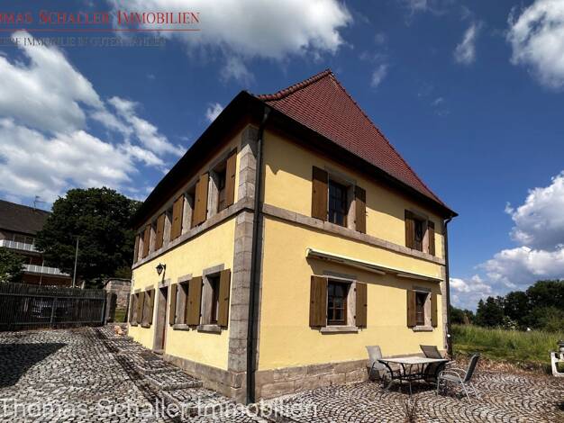 Herrenhaus zum Kauf 2.900.000 € 5 Zimmer 150 m² 49.165 m² Grundstück Münchaurach Aurachtal 91086