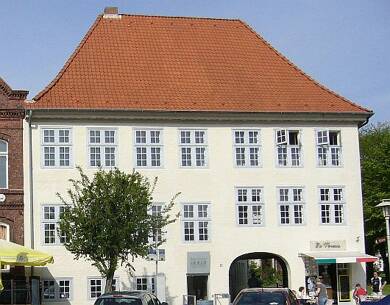 Wohnung zur Miete 450 € 2 Zimmer 61 m² 1. Geschoss Am Markt 9 Glückstadt 25348