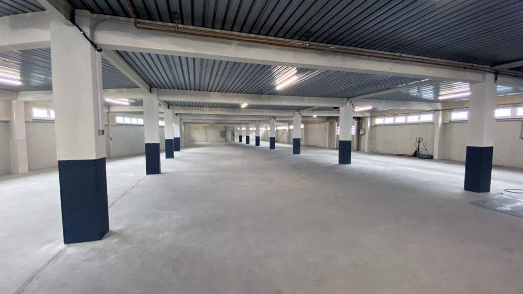 Lagerhalle zur Miete 4,50 € 946 m² Lagerfläche Eschenbach Göppingen 73037