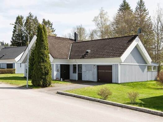 Einfamilienhaus zum Kauf 105.000 € 10 Zimmer 151 m² 697 m² Grundstück Växjö kommun 36345