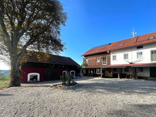 Mehrfamilienhaus zum Kauf 10 Zimmer 392 m² 7.559 m² Grundstück Bichl Neufraunhofen 84181