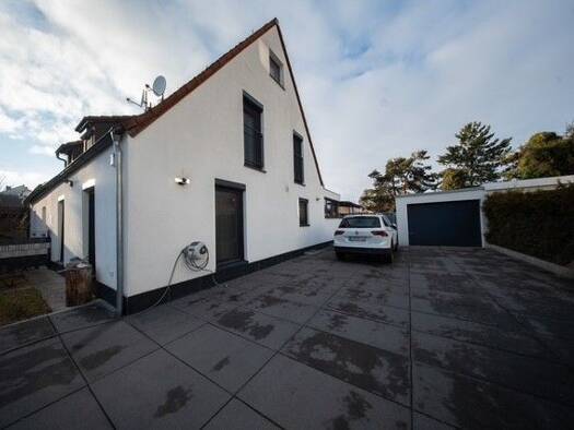 Doppelhaushälfte zum Kauf provisionsfrei 689.000 € 6 Zimmer 130 m² 680 m² Grundstück frei ab sofort Stadeln Fürth 90765
