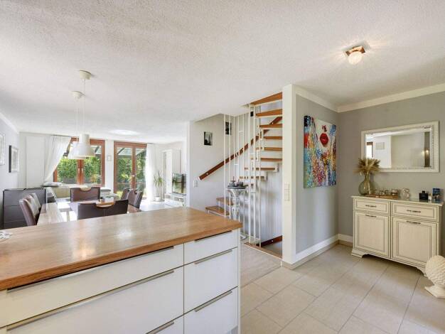 Reihenendhaus zum Kauf 665.000 € 5,5 Zimmer 129,5 m² 184 m² Grundstück Nobileweg 17B Stammheim Stuttgart 70439