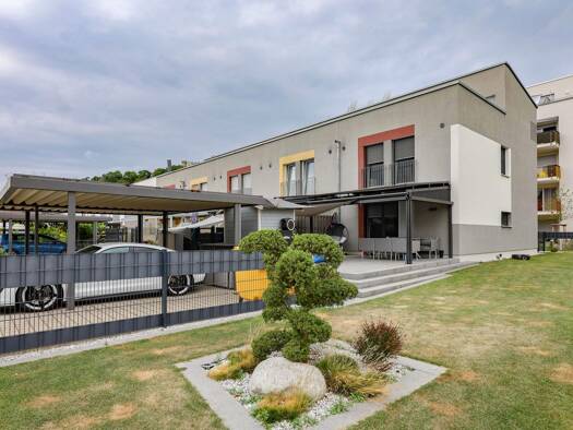 Reihenendhaus zum Kauf 865.000 € 5 Zimmer 144,3 m² 302 m² Grundstück frei ab 01.01.2026 Lörrach 79541