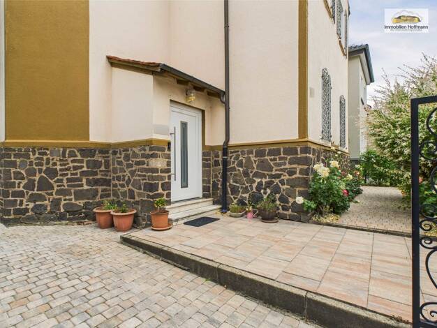 Einfamilienhaus zum Kauf 1.095.000 € 8 Zimmer 241 m² 924 m² Grundstück Nordwest Hanau 63452