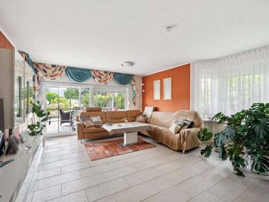 Einfamilienhaus zum Kauf 560.000 € 7 Zimmer 190 m² 1.036 m² Grundstück Staffelde Kremmen 16766