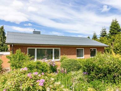 Einfamilienhaus zum Kauf 198.000 € 5 Zimmer 104 m² 1.939 m² Grundstück frei ab sofort Süderlügum 25923