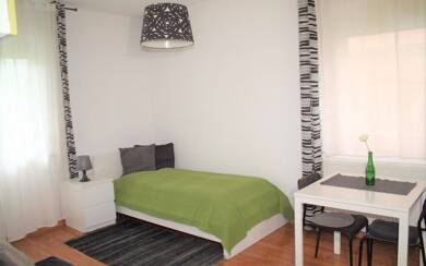 WG-Zimmer zur Miete Wohnen auf Zeit 640 € 17 m² frei ab 14.07.2025 Pfalzstrasse 0 Winterhalde Stuttgart-Cannstatt 70374