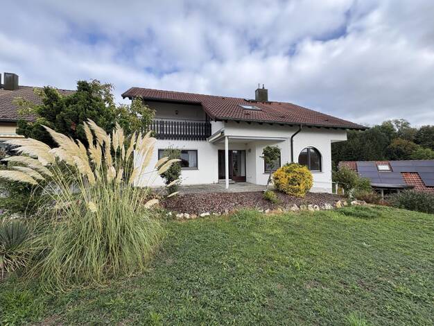 Mehrfamilienhaus zum Kauf 525.000 € 7 Zimmer 146,3 m² 794 m² Grundstück frei ab sofort Bünzwangen Ebersbach an der Fils 73061