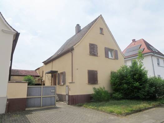 Haus zum Kauf 320.000 € 9 Zimmer 189 m² 495 m² Grundstück Haßloch 67454