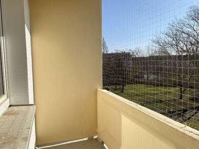 Wohnung zur Miete 330 € 4 Zimmer 69 m² 3. Geschoss frei ab sofort Albert-Schweitzer-Straße 26 Chrieschwitz Plauen 08529