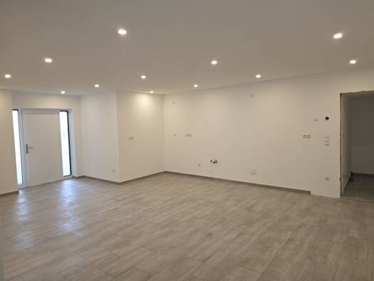 Wohnung zur Miete 900 € 2 Zimmer 79 m² Geschoss EG/1 frei ab 01.04.2026 Aufhausen Mainburg 84048