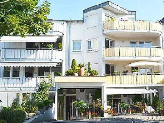 Mehrfamilienhaus zum Kauf als Kapitalanlage geeignet 1.115.000 € 12 Zimmer 275 m² 500 m² Grundstück Bad Cannstatt Stuttgart 70372
