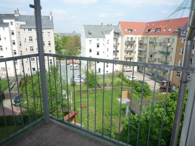 Wohnung zum Kauf 70.000 € 3 Zimmer 66,1 m² 3. Geschoss frei ab sofort Neundorfer Vorstadt Plauen 08523