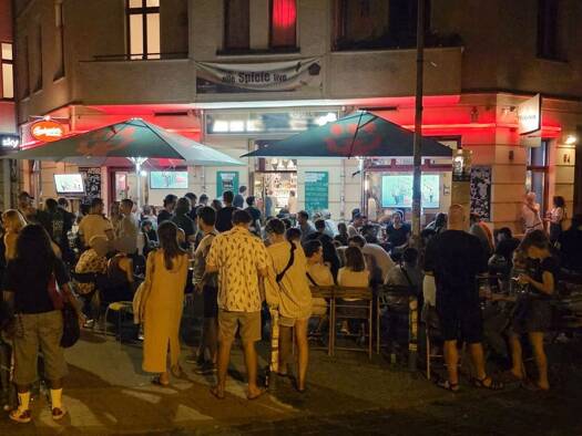 Restaurant zur Miete 1.345 € 80 m² Gastrofläche 100 m² Grundstück Friedrichshain Friedrichshain-Kreuzberg 10247