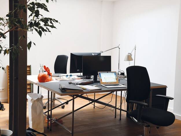 Bürofläche zur Miete provisionsfrei 350 € 4 m² Bürofläche Ludwigstraße West West 70176