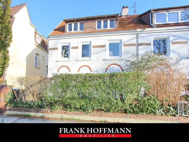 Mehrfamilienhaus zum Kauf provisionsfrei als Kapitalanlage geeignet 729.000 € 8 Zimmer 214,2 m² 330 m² Grundstück Fuhlsbüttel Hamburg 22335