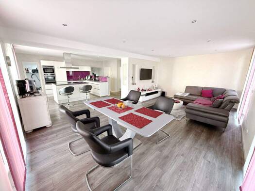 Wohnung zum Kauf 335.000 € 3,5 Zimmer 101 m² 1. Geschoss Reichenbach an der Fils 73262