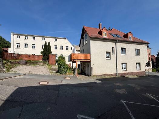 Haus zum Kauf als Kapitalanlage geeignet 245.000 € 337 m² 780 m² Grundstück Hohenstein-Ernstthal 09337