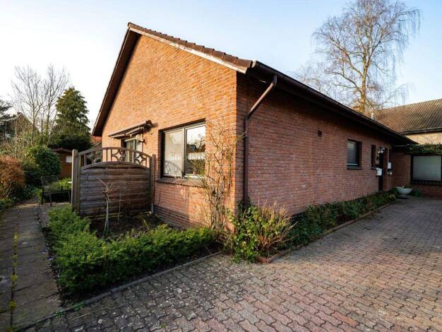 Doppelhaushälfte zum Kauf 150.000 € 2 Zimmer 60 m² 230 m² Grundstück Loga Leer (Ostfriesland) 26789