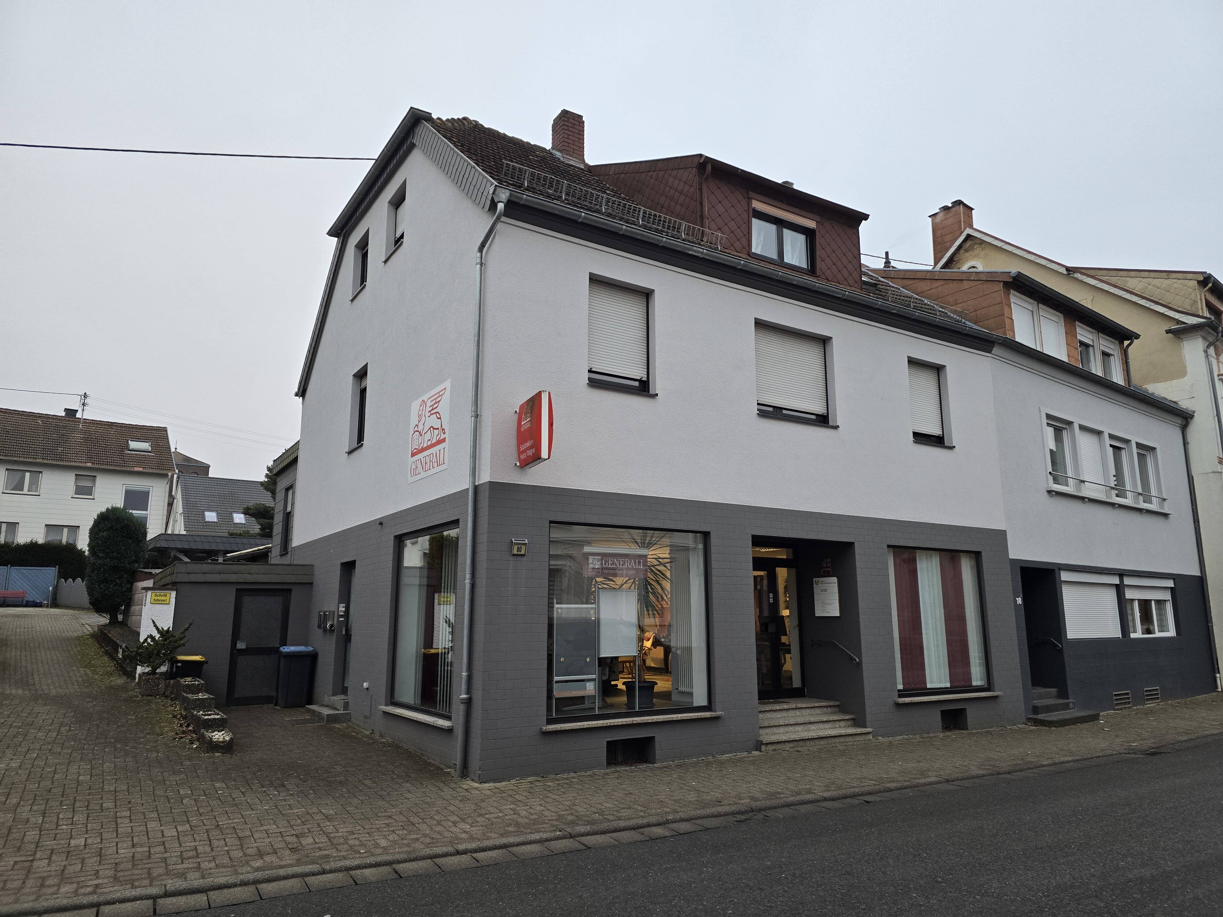 3 Parteien Haus in guter Lage zu verkaufen