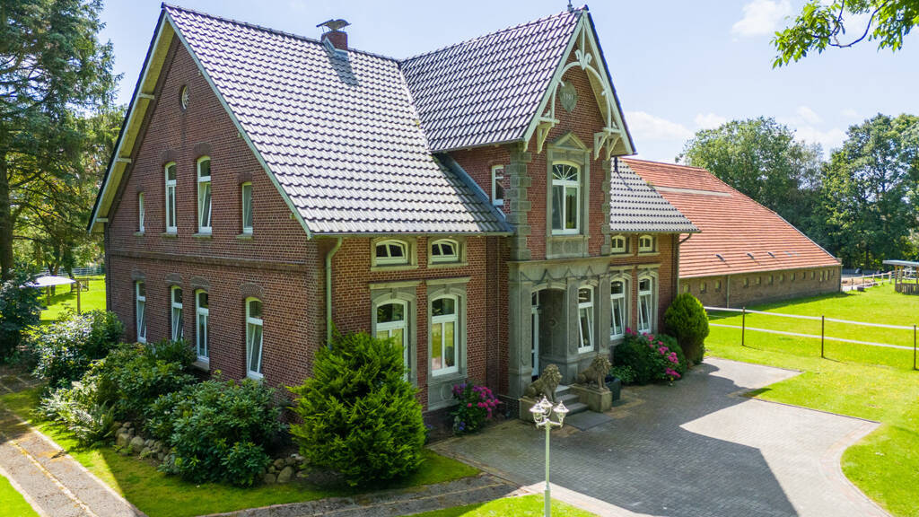 Einfamilienhaus zum Kauf 1.190.000 € 9 Zimmer 335 m² 13.219 m² Grundstück Burhafe Wittmund / Warnsath 26409