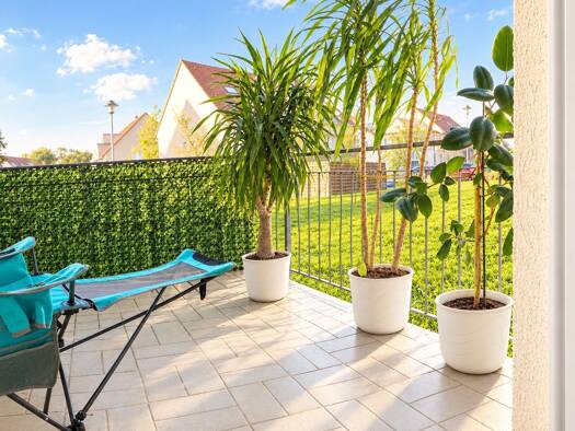 Wohnung zur Miete 390 € 2 Zimmer 63 m² frei ab sofort Leubnitz Werdau 08412