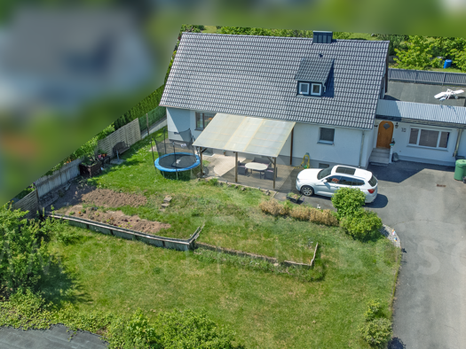 Einfamilienhaus zum Kauf 379.000 € 7 Zimmer 185 m² 826 m² Grundstück Fichtenbühl Weiden in der Oberpfalz 92637
