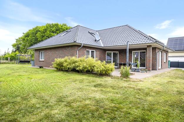 Einfamilienhaus zum Kauf 689.000 € 7 Zimmer 215 m² 1.167 m² Grundstück Regesbostel Regesbostel 21649