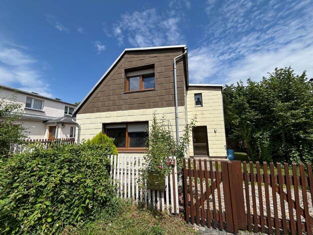 Einfamilienhaus zum Kauf 149.999 € 4 Zimmer 90 m² 230 m² Grundstück Treuen Treuen 08233