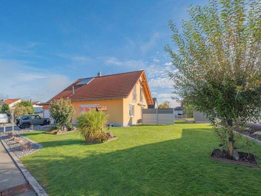 Einfamilienhaus zum Kauf 395.000 € 4,5 Zimmer 133 m² 642 m² Grundstück Neudingen Donaueschingen-Neudingen 78166