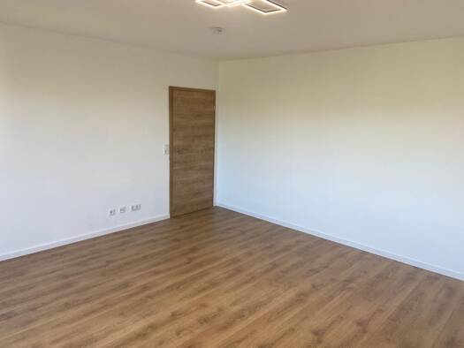 Wohnung zur Miete 600 € 1 Zimmer 39 m² Geschoss 2/3 frei ab sofort Heuchelhof Würzburg 97084