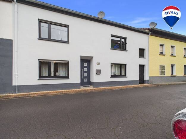 Reihenmittelhaus zum Kauf provisionsfrei 195.000 € 8 Zimmer 177,5 m² 156 m² Grundstück Saarhölzbach Mettlach 66693