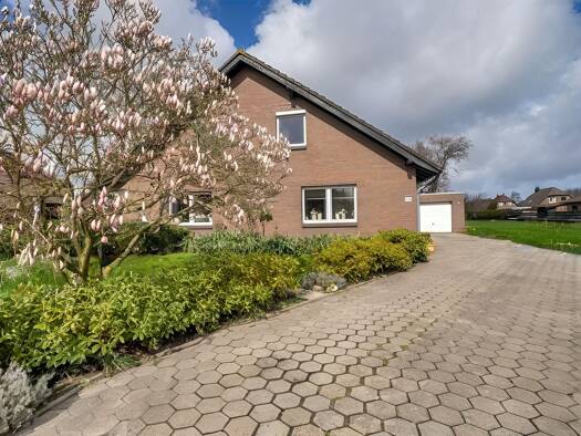 Mehrfamilienhaus zum Kauf 339.000 € 5 Zimmer 199,2 m² 790 m² Grundstück Maadebogen Wilhelmshaven 26389