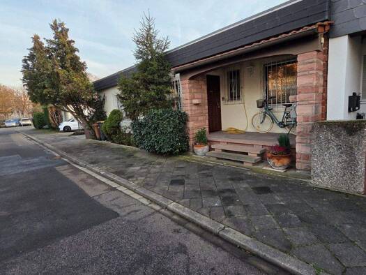 Bungalow zum Kauf 8 Zimmer 259 m² 279 m² Grundstück Pfingstweide Ludwigshafen am Rhein 67069