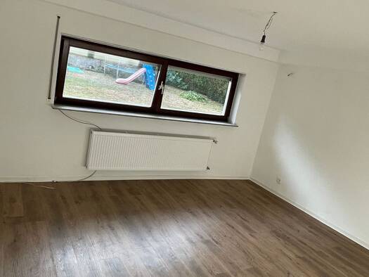 Wohnung zur Miete 950 € 3 Zimmer 90 m² Geschoss EG/1 frei ab sofort Elz Elz 65604