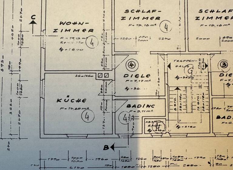 Wohnung zur Miete 380 € 2,5 Zimmer 63 m²<br/>Wohnfläche 1/2<br/>Geschoss Kurzackerstraße 1 Pößneck,Stadt Pößneck 07381