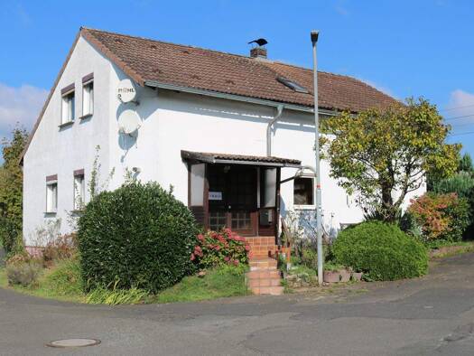 Haus zum Kauf provisionsfrei 150.000 € 4 Zimmer 120 m² 409 m² Grundstück frei ab sofort Mühlweg 10 Anzefahr Kirchhain 35274