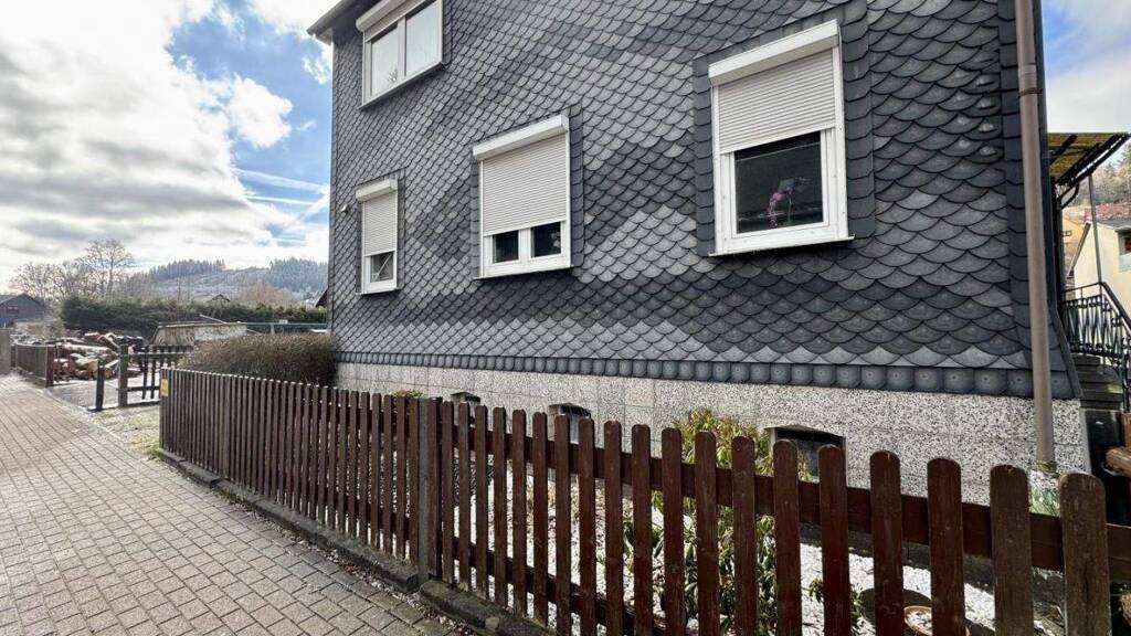 Einfamilienhaus zum Kauf 170.000 € 4 Zimmer 120 m² 706 m² Grundstück Manebach Ilmenau 98693