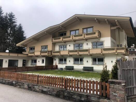 Hotel zum Kauf 2.700.000 € 16 Zimmer 1.052 m² Grundstück Mayrhofen 6290