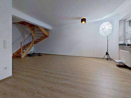 Maisonette zum Kauf 498.000 € 3 Zimmer 105 m² frei ab sofort Industriegebiet Landshut 84030