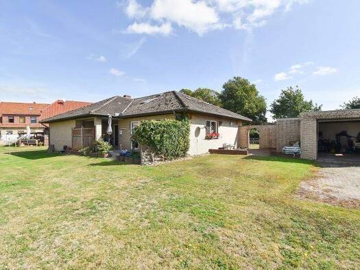 Bungalow zum Kauf 265.000 € 5 Zimmer 141 m² 1.045 m² Grundstück Blumenau Wunstorf 31515